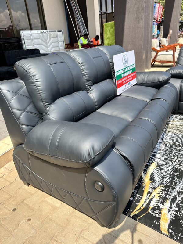 2025_07_08_13_19_26_IMG_7893 Recliner sofa