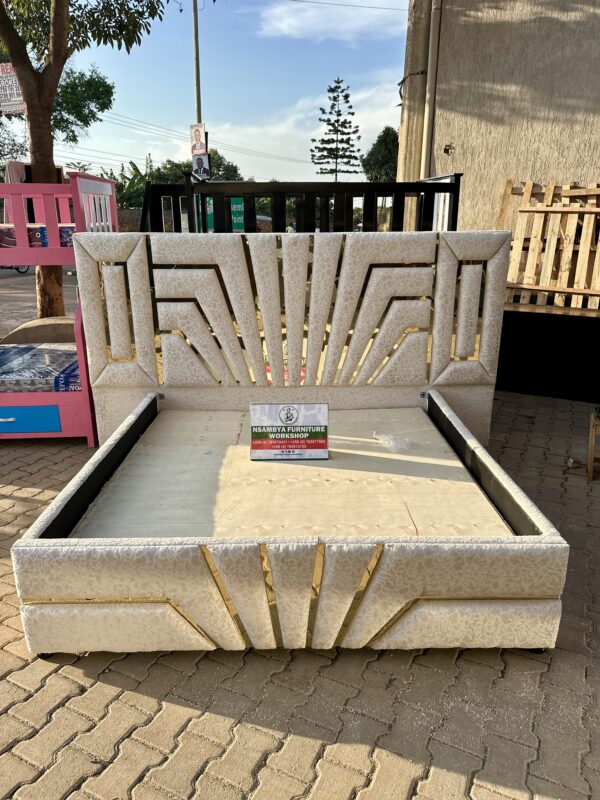 Royal Geometric Bed
